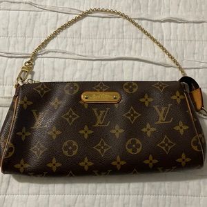 ❌SOLD❌Louis Vuitton Eva clutch